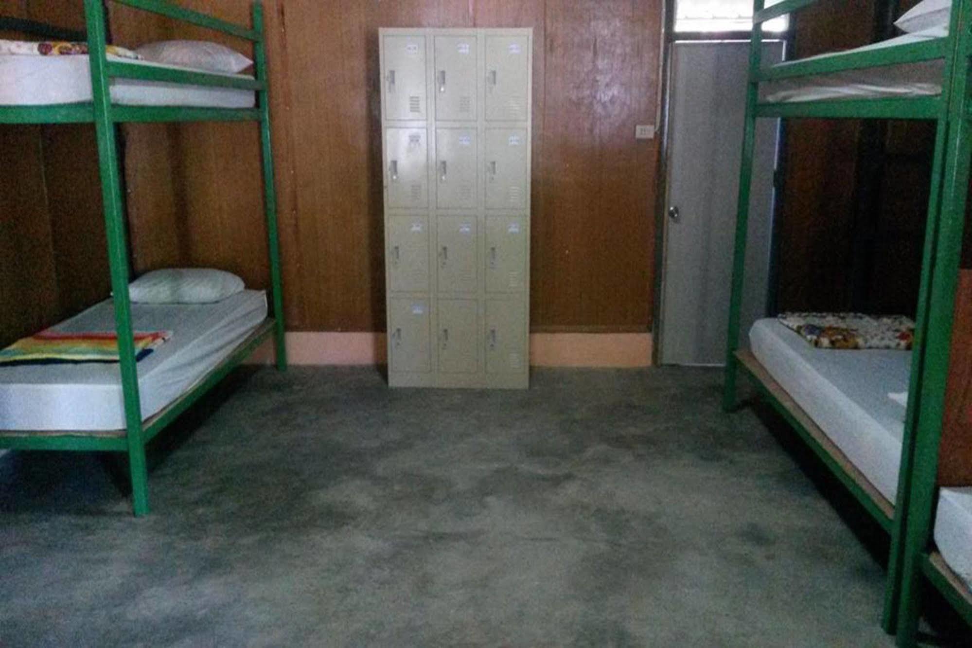 Chill Chill Long Beach Hostel Ko Lanta Exterior foto